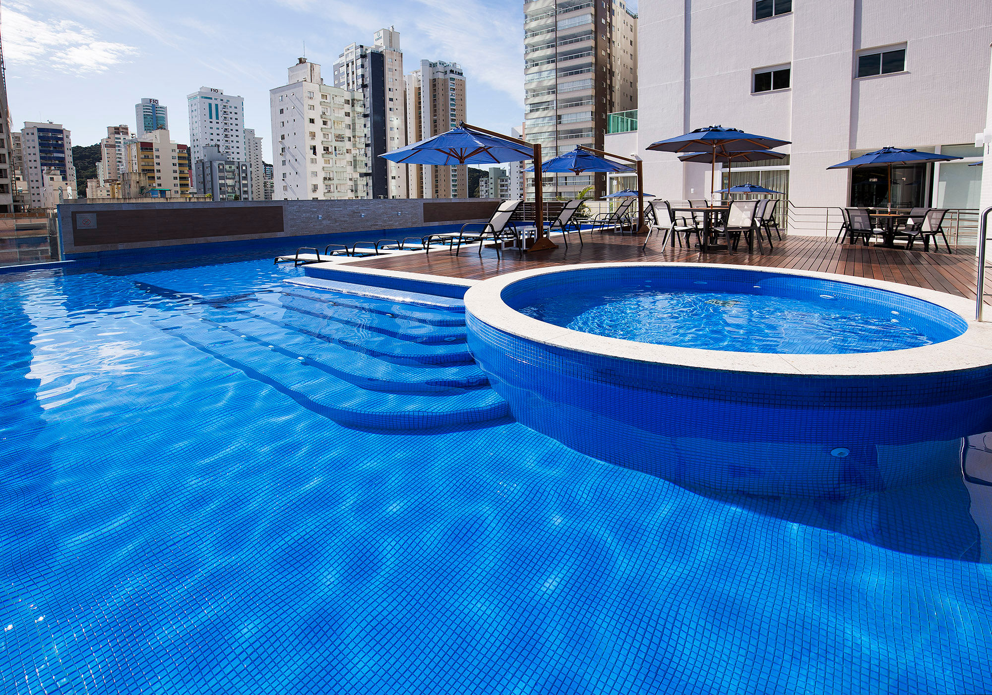 Alameda Jardins Residence