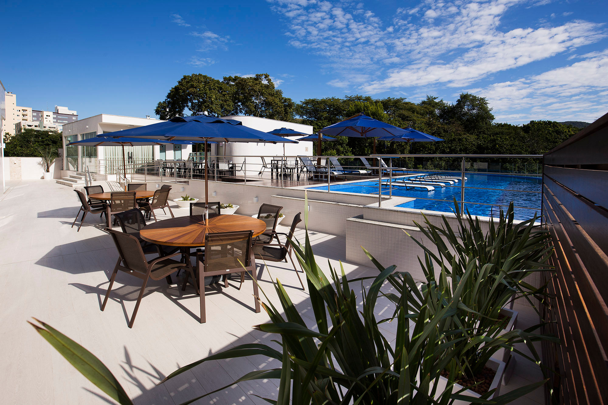 Alameda Jardins Residence
