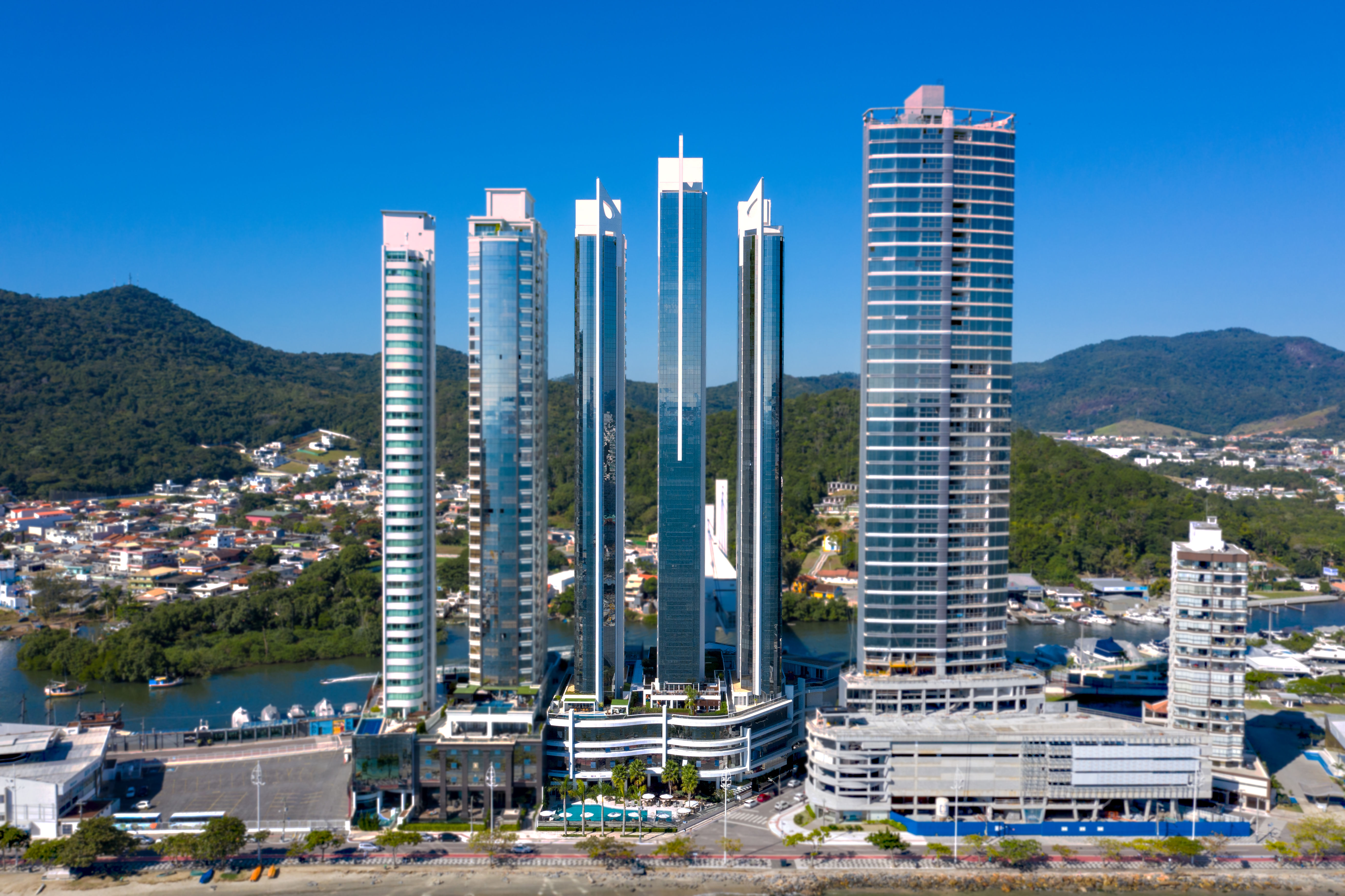 Ibiza Towers — Apartamento 1901 — Barra Sul · Balneário Camboriú